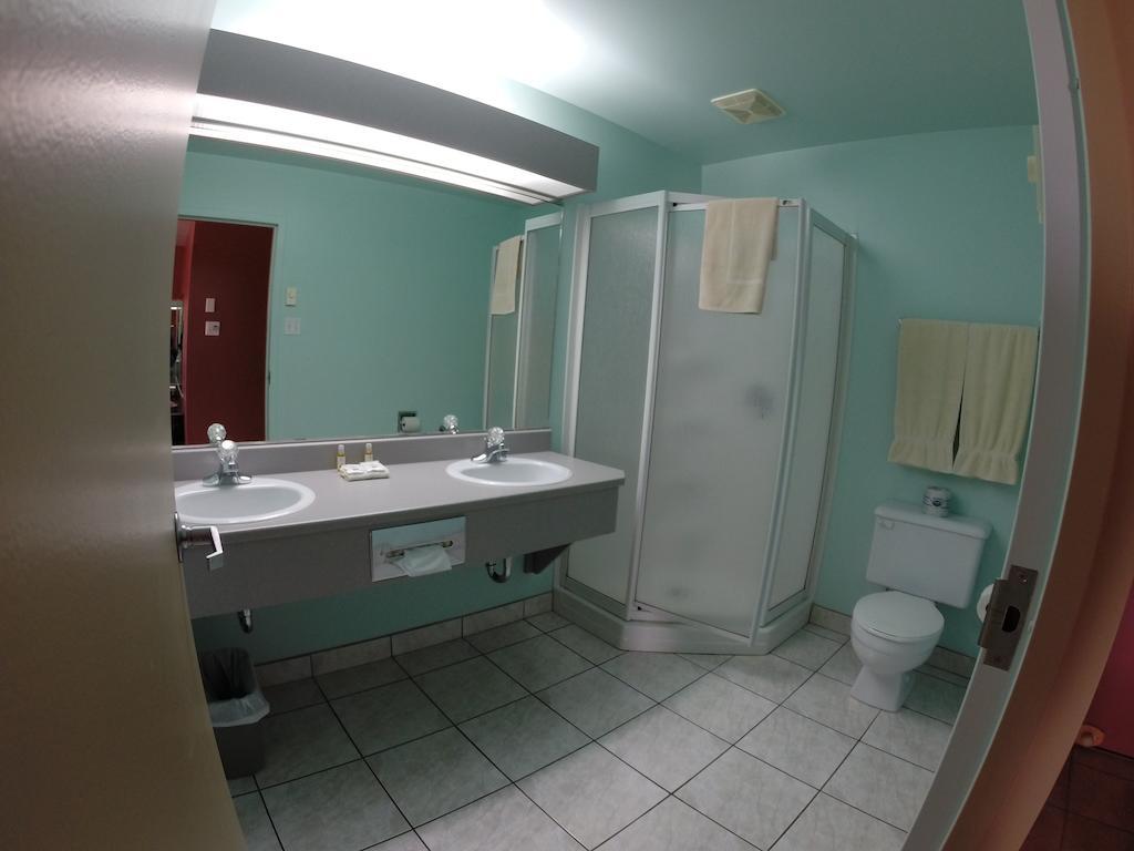 Motel Le Pocatois La Pocatiere Room photo